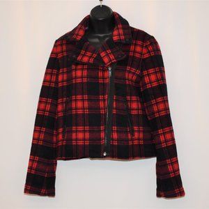 Gap Classic Buffalo Plaid Red and Black Plaid Cropped Jacket!  Perfect for Fall!
